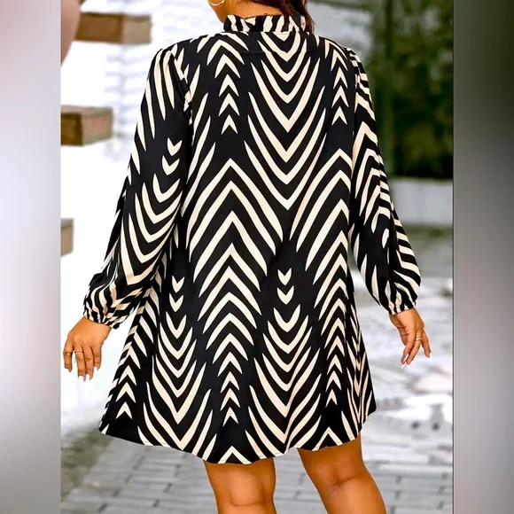 Herringbone Pattern Long Sleeve Dress - Picture 2 of 4